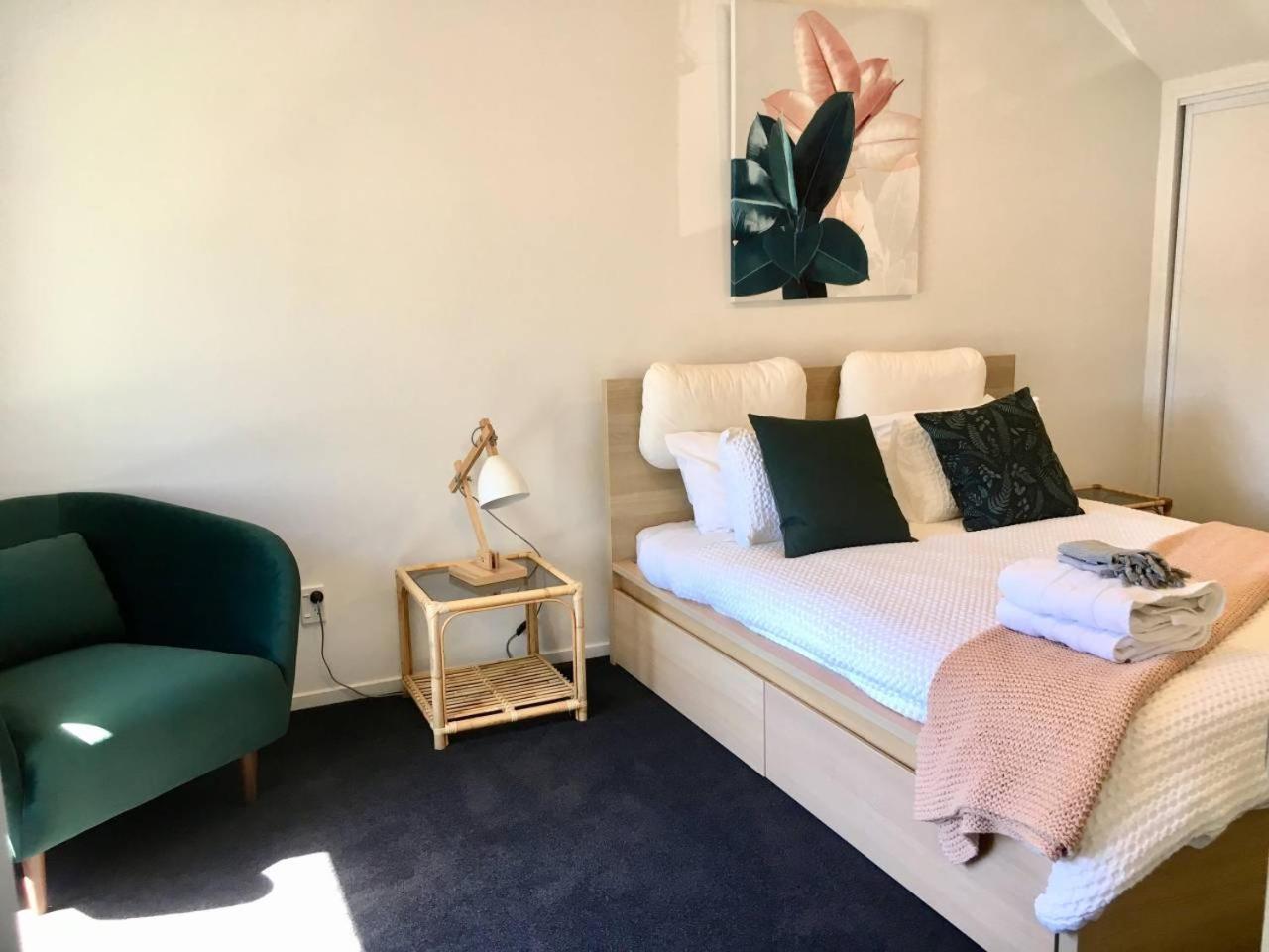 Number 1 - Chic Inner City Rooms Κράισττσερτς Εξωτερικό φωτογραφία